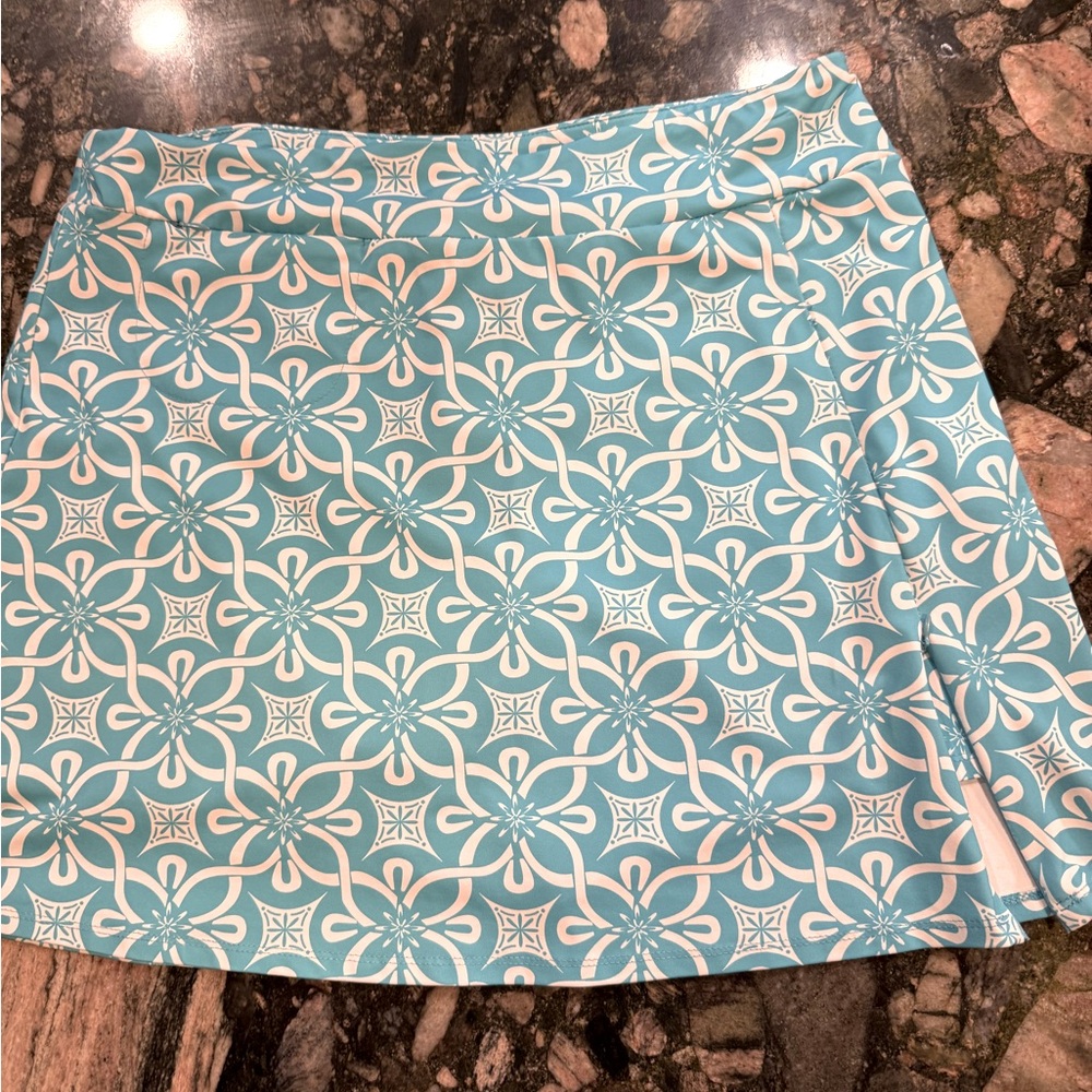 Lulu-B Skirt (L) Vibrant Turquoise & White Pattern with SPF Protection.